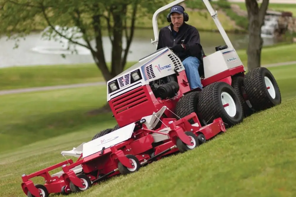 Tracteur fabriqué par la société "Venture Products"